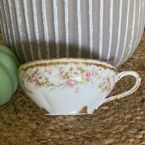 Theodore Haviland Limoges France early teacup with gold detailing